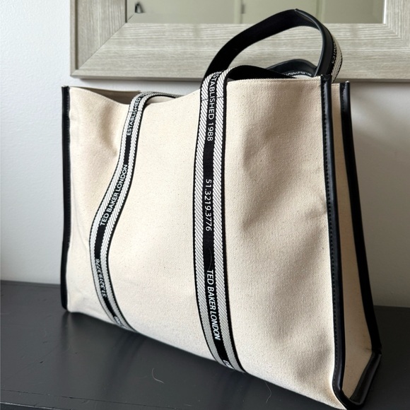 New Ted Baker Georjea Canvas Large Weekender Tote in Natural with Leather Trim - Picture 7 of 12